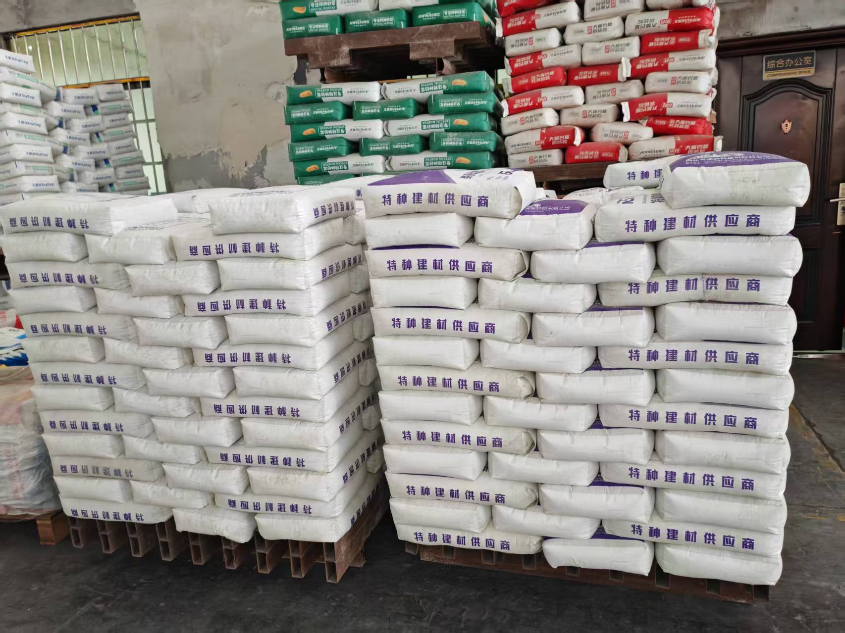 炉霍拱顶带模注浆料